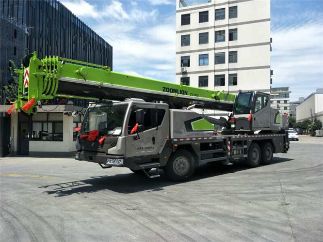 大连市随车吊师傅告诉你租赁随车吊车如何区分吨位