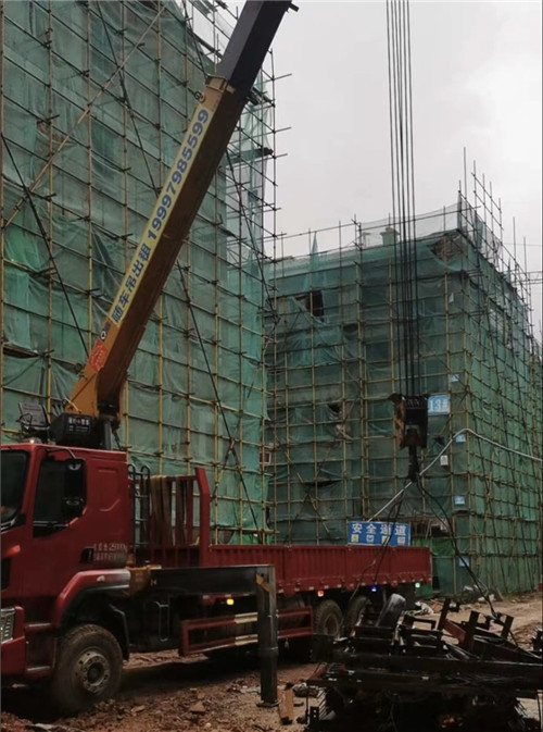 大连市“慢工细活”—— 吊车的 “微动控制” 技术