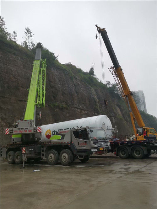 大连市“不怕风雨冻”—— 吊车的 “恶劣环境适应” 技术